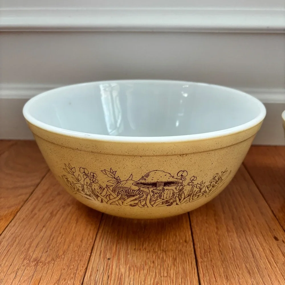 Vintage Pyrex Forest Fancies Mushroom Bowls Set of 2: 401 & 403 Great Condition!